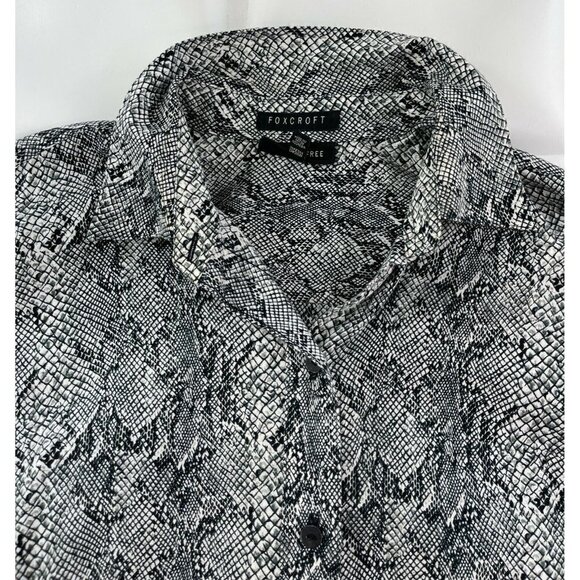 Foxcroft Sz 10 Wrinkle Free Fitted Fit Snakeskin Print m Button Up Shirt Womens - Picture 6 of 12